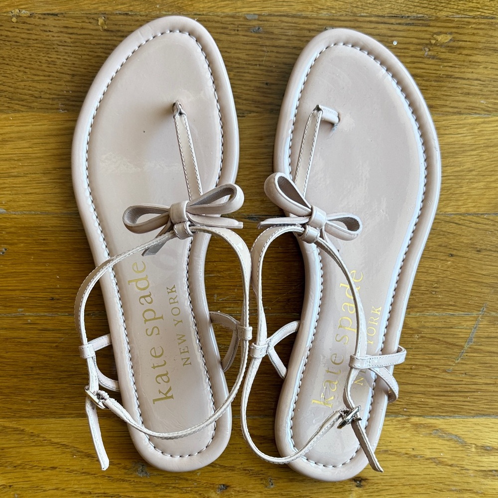 Brand new kate spade Elegant Cream Bow Sandals